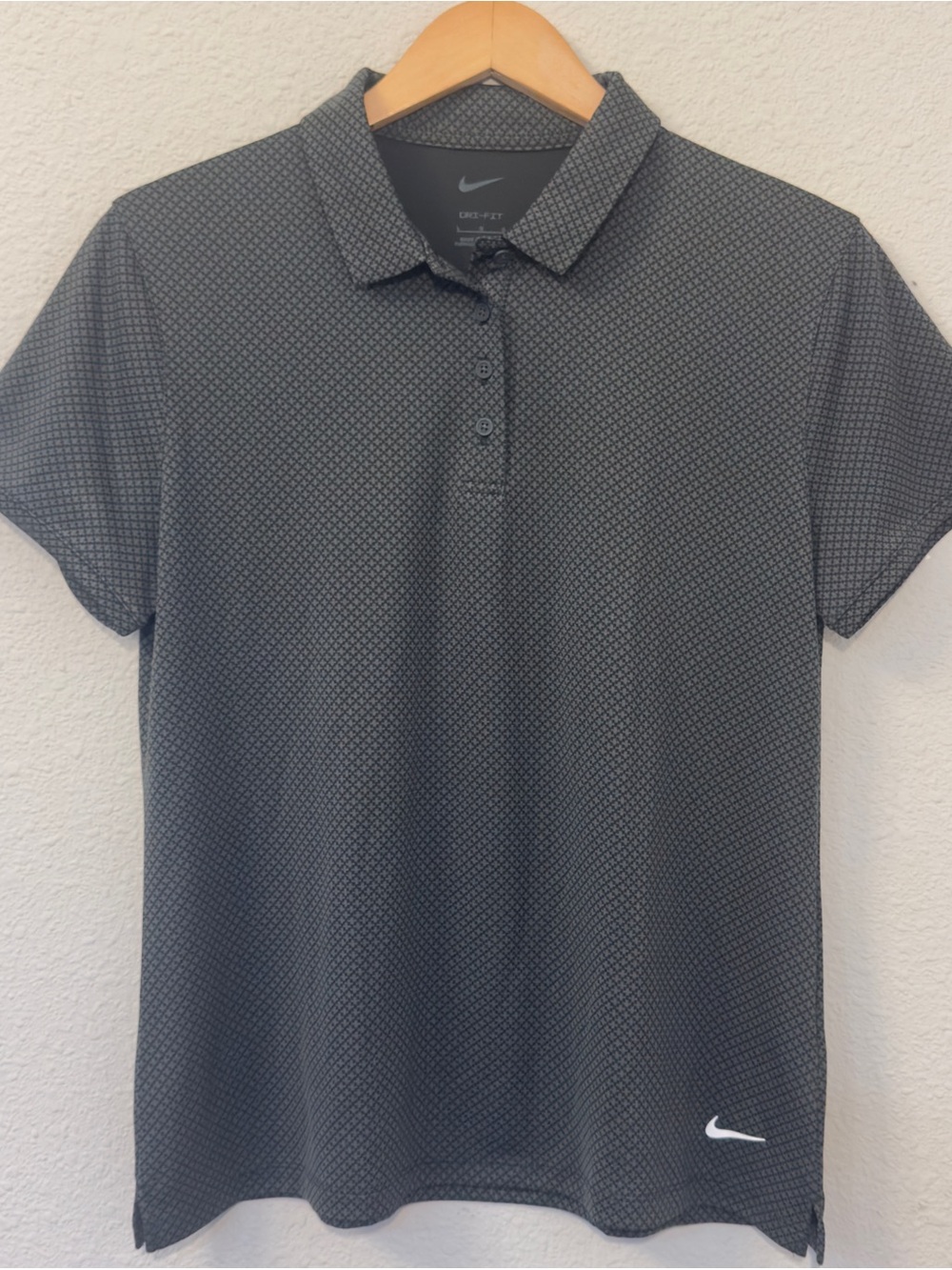 NWOT Women’s Nike Dri-FIT Victory Texture Golf Polo Size L